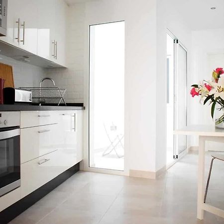 Villa New Townhouse In The Heart Of Nerja With Jacuzzi Exterior foto