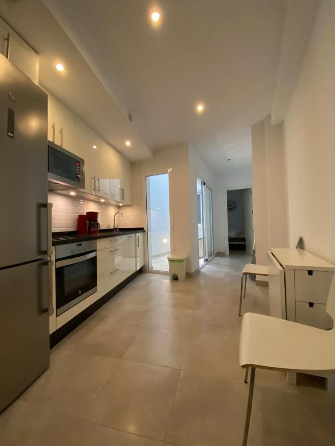 Villa New Townhouse In The Heart Of Nerja With Jacuzzi Exterior foto
